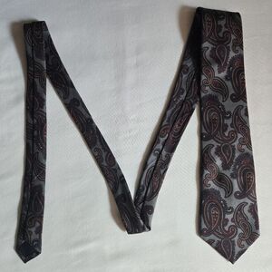 Stafford Executive 100% Silk Gray Tie with Burgundy Paisley